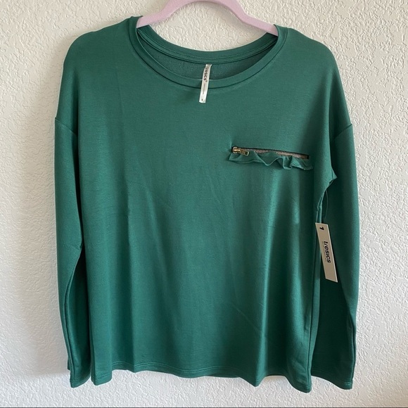 Tresics Basic Long Sleeve Ruffle Pocket Shirt - Picture 1 of 4